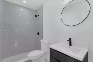 250 NW 45th St, Miami, FL 33127 - Photo 15