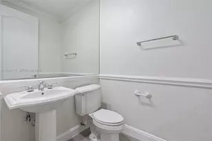 1772 NE 9th St, Fort Lauderdale, FL 33304 - Photo 9