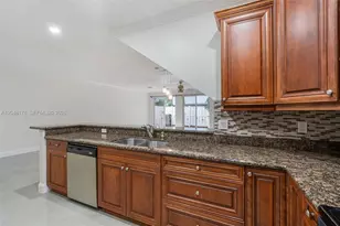 1772 NE 9th St, Fort Lauderdale, FL 33304 - Photo 7