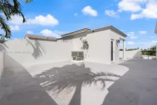 1772 NE 9th St, Fort Lauderdale, FL 33304 - Photo 23