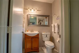 3871 Jasmine Ln, Coral Springs, FL 33065 - Photo 9