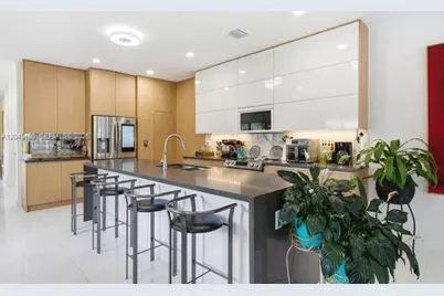 2931 SW 38th Ct #2, Miami, FL 33134 - Photo 9