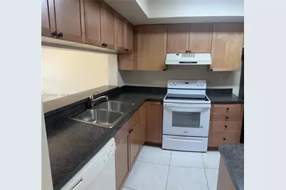 7885 NW 7th Ct #406, Plantation, FL 33324 - Photo 5
