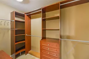 401 Golden Isles Dr, Hallandale Beach, FL 33009 - Photo 25