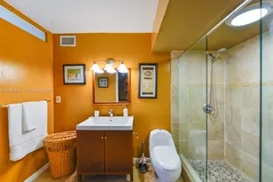 401 Golden Isles Dr, Hallandale Beach, FL 33009 - Photo 23