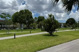 13000 SW 15th Ct, Pembroke Pines, FL 33027 - Photo 9