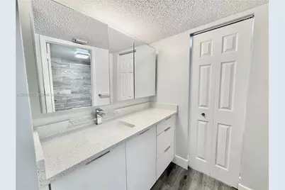 8600 NW 34th Pl #B102, Sunrise, FL 33351 - Photo 11