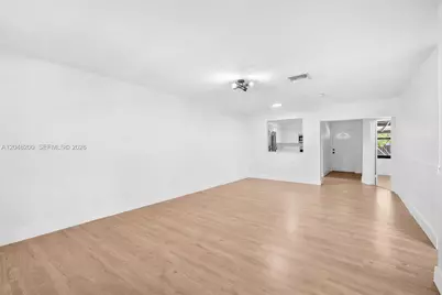 7022 SW 19th Ct, North Lauderdale, FL 33068 - Photo 15