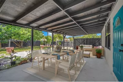 7022 SW 19th Ct, North Lauderdale, FL 33068 - Photo 3