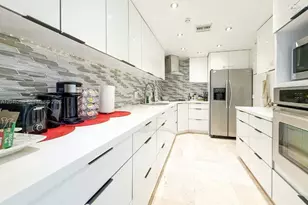 3901 S Ocean Dr, Hollywood, FL 33019 - Photo 9