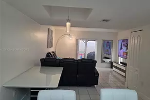 523 W 68th St, Hialeah, FL 33014 - Photo 13