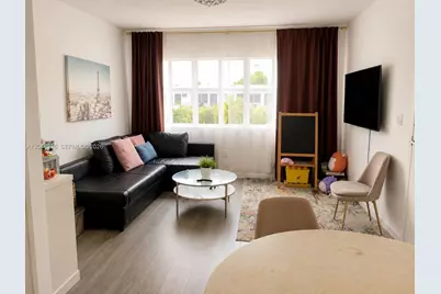 810 7th St #205, Miami Beach, FL 33139 - Photo 3