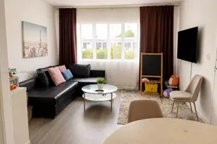 810 7th St, Miami Beach, FL 33139 - Photo 3