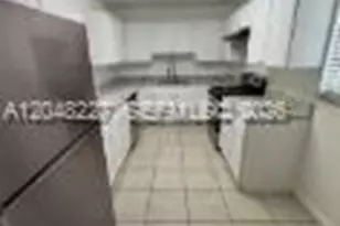 8481 Springtree Dr, Sunrise, FL 33351 - Photo 9