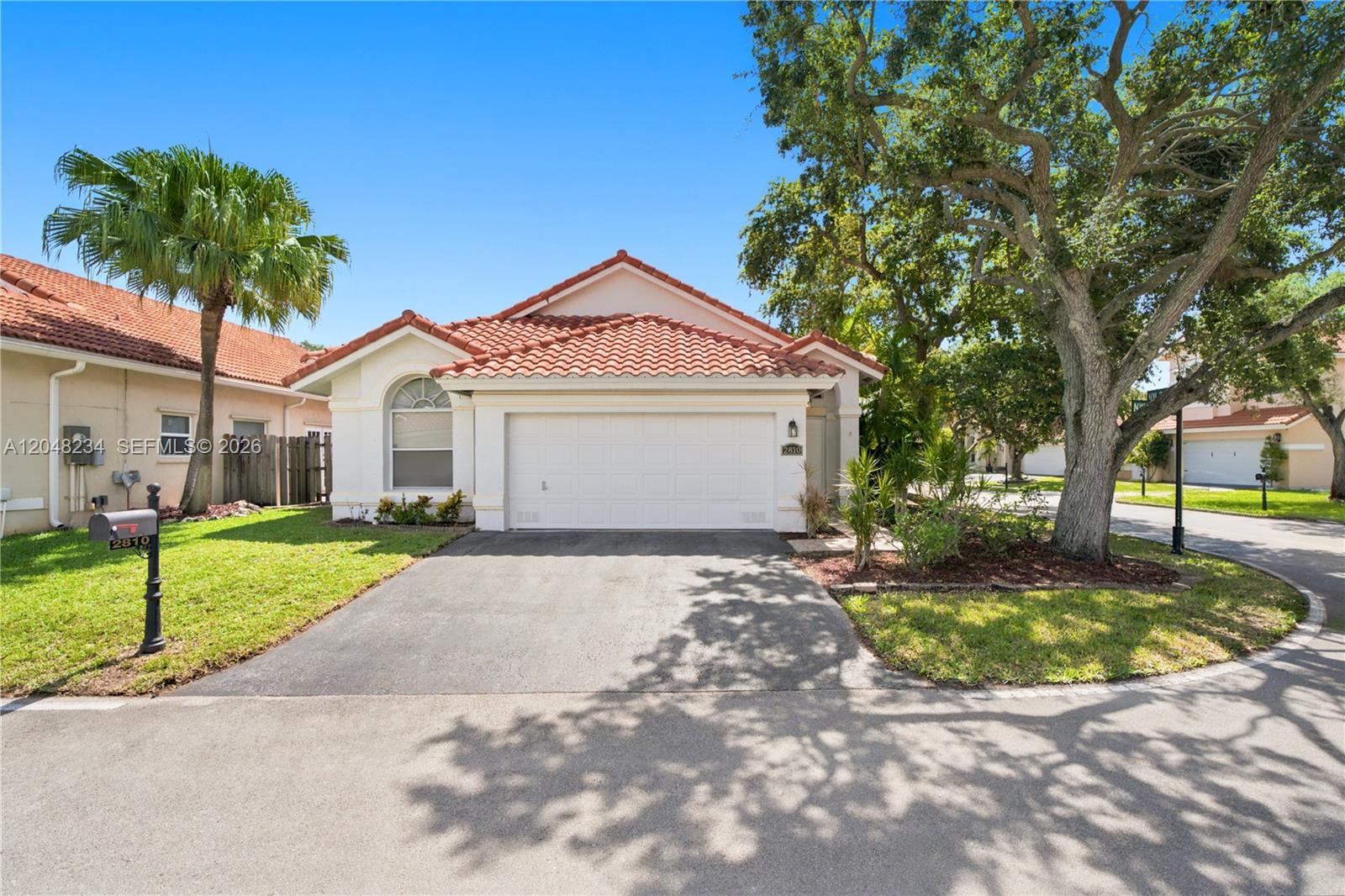 2810 NW 70th Ave - 2810 NW 70th Ave, Margate, FL 33063 Luxury Property | Jose Angel Pina
