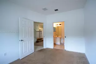 6041 SW 19th Pl, North Lauderdale, FL 33068 - Photo 11