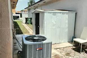 7789 W 34th Ln, Hialeah, FL 33018 - Photo 29