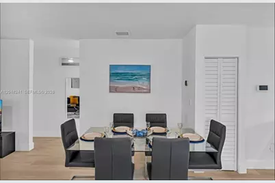 860 NW 17th Ct, Miami, FL 33125 - Photo 19