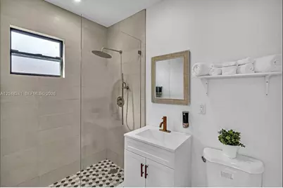 860 NW 17th Ct, Miami, FL 33125 - Photo 11