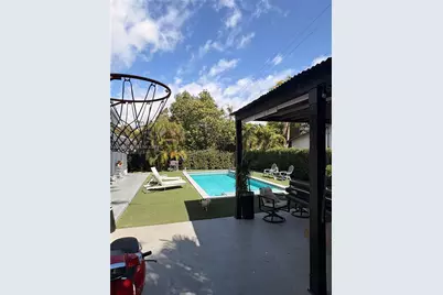 12125 NE 2nd Ave, North Miami, FL 33161 - Photo 3