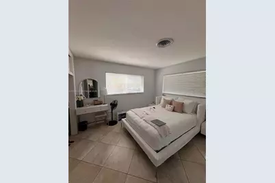 12125 NE 2nd Ave, North Miami, FL 33161 - Photo 11
