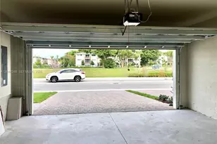 4984 Greenway Dr, Hollywood, FL 33021 - Photo 9