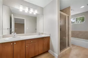 2929 SW 18th Terrace, Fort Lauderdale, FL 33315 - Photo 13