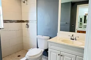 5525 N Lakewood Cir N, Margate, FL 33063 - Photo 15