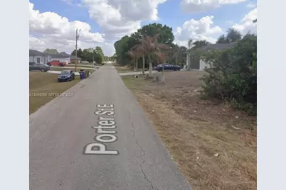 820 Porter St E, Lehigh Acres, FL 33974 - Photo 3