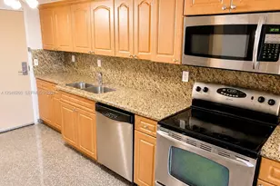 19201 Collins Ave, Sunny Isles Beach, FL 33160 - Photo 5