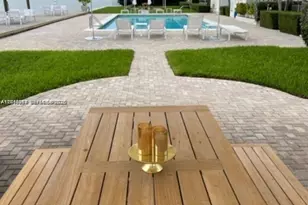 1140 Venetian Way, Miami, FL 33139 - Photo 3