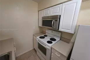 6130 Funston St, Hollywood, FL 33023 - Photo 11