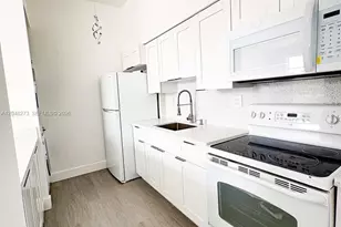 7420 W 20th Ave, Hialeah, FL 33016 - Photo 9