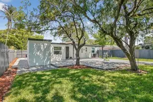1010 NE 138th St, North Miami, FL 33161 - Photo 15