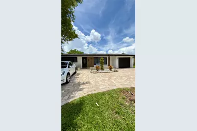 9170 NW 24th Pl, Sunrise, FL 33322 - Photo 3