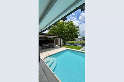 9170 NW 24th Pl, Sunrise, FL 33322 - Photo 17