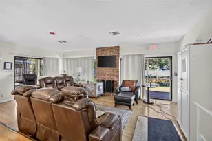 12104 Landing Way, Cooper City, FL 33026 - Photo 5