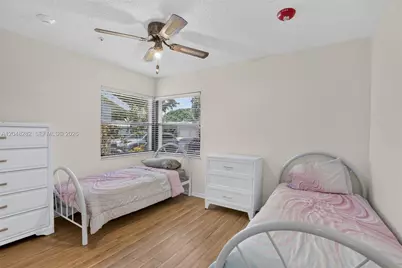12104 Landing Way, Cooper City, FL 33026 - Photo 13