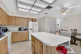 12104 Landing Way, Cooper City, FL 33026 - Photo 7