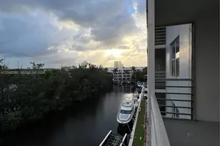3660 NE 166th St, North Miami Beach, FL 33160 - Photo 7