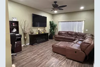 10386 NW 7th St, Coral Springs, FL 33071 - Photo 5