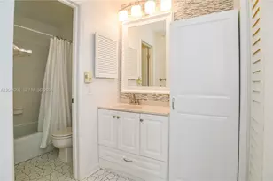 130 Cypress Club Dr, Pompano Beach, FL 33060 - Photo 33
