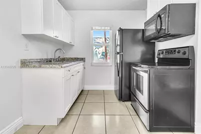 711 NE 2nd Ave #102, Fort Lauderdale, FL 33304 - Photo 9