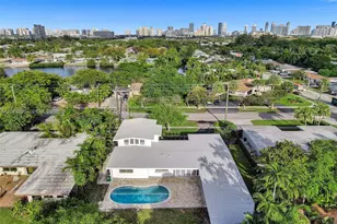 19260 NE 22nd Ave, North Miami Beach, FL 33180 - Photo 9