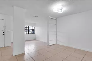 17908 NW 68th Ave, Hialeah, FL 33015 - Photo 5