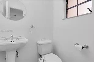 17908 NW 68th Ave, Hialeah, FL 33015 - Photo 7