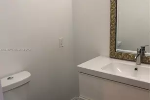 836 NW 82nd Ave, Plantation, FL 33324 - Photo 17