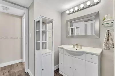 3375 N Country Club Dr #905, Aventura, FL 33180 - Photo 21