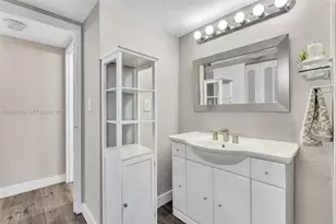3375 N Country Club Dr, Aventura, FL 33180 - Photo 21