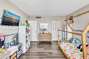 3375 N Country Club Dr, Aventura, FL 33180 - Photo 15